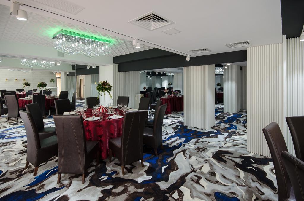Hotel Andre'S Craiova Luaran gambar